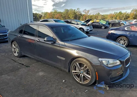 2015 BMW 750 Li z USA, uszkodzony, nr VIN WBAYE8C58FD782282